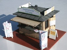 Zeitungskiosk  ,  Sperrholz gelasert + Polystyrol gefräst, Spur G ; M 1:22,5