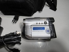 Sony Handycam DCR-DVD201 DVD-R/RW Camcorder 10x Zoom 2.5" LCD USB Bag