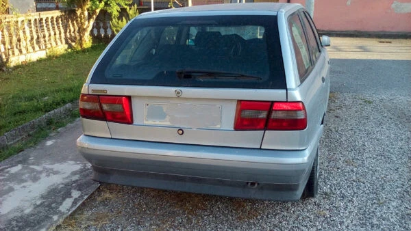 Foto 1 di 4
