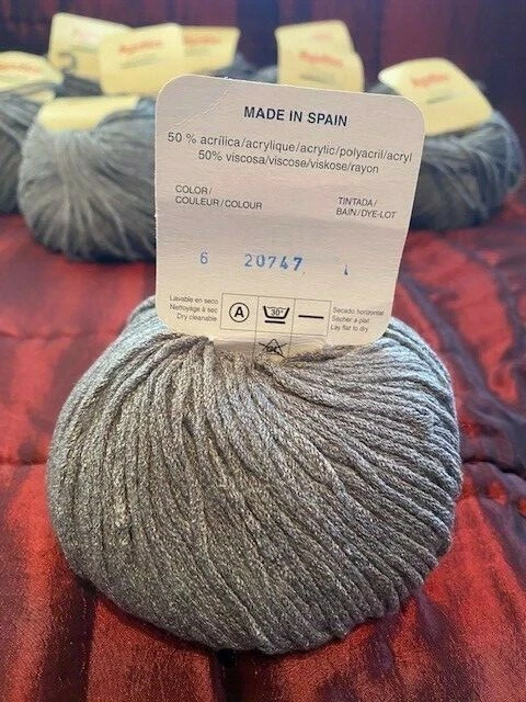 Soft KATIA VIENA Yarn 13 skeins-color #6 -50g 1.75oz SPAIN 80m 87 yd WASHABLE - Image 3 of 4