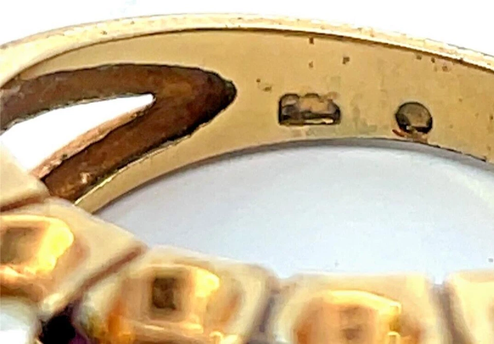 Farrah Fawcett Ruby & Faux Pearl Sterling Silver Ring 5.9 Grams Size-7.5 - Image 2 of 4