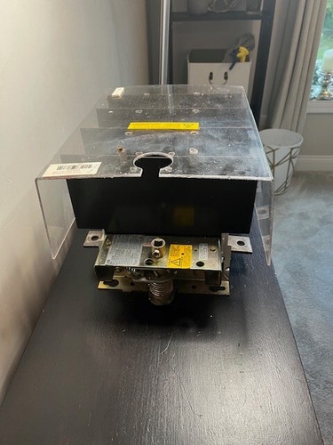 ABB OESA-F600JT6 Fusible 3 Pole 600AMP 600VAC 500HP Disconnect Switch - Picture 4 of 6