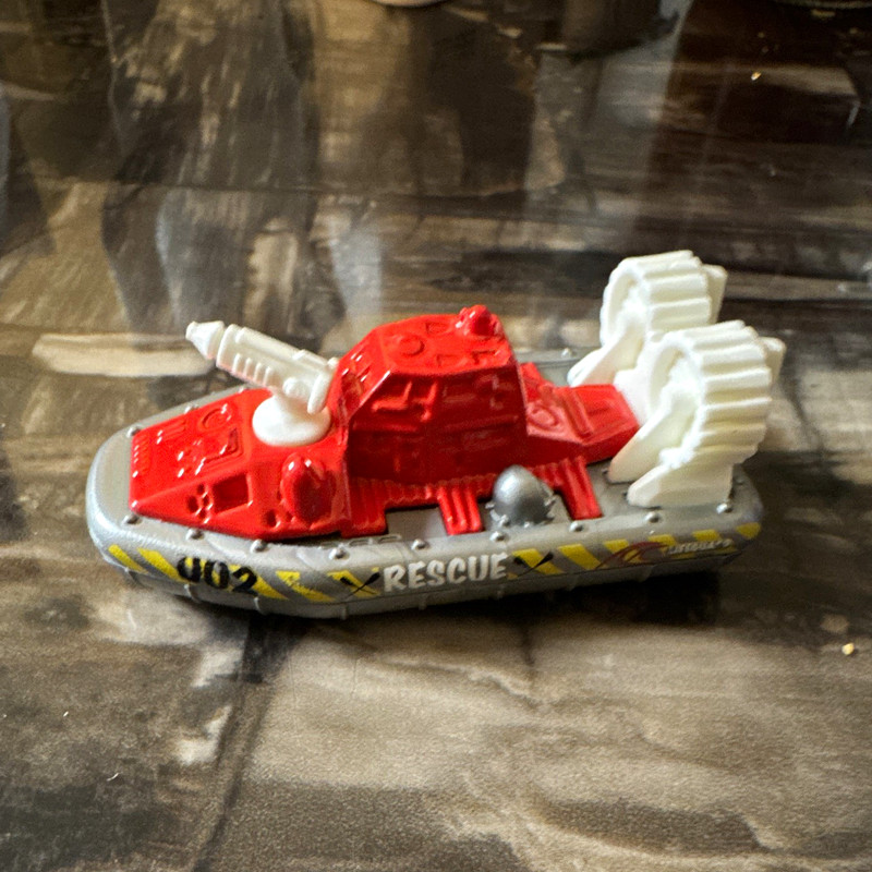 Matchbox Rescue Hovercraft Diecast Boat Red Gray White 2000 MB519 Vintage