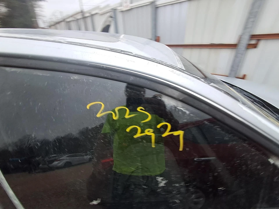 Used Rear Right Door Assembly Rear Side fits: 2011 Mercedes-benz Mercedes c-clas Foto 4 de 4