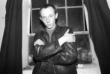 Howard DEVOTO MAGAZINE Howard Devoto photographed during the Soap - Old Photo 7