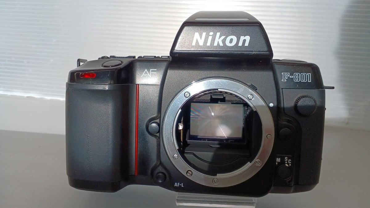 F 801 Nikon Automatic Film Camera Nikon F-801 35-70mm Zoom Lens