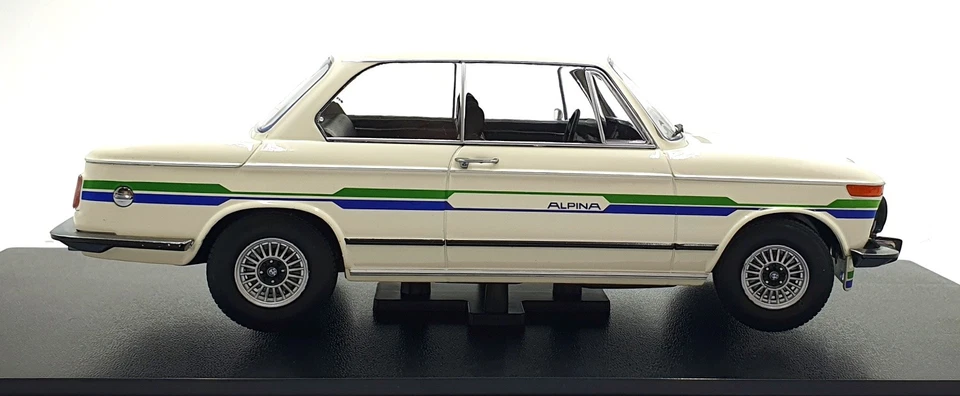 KK Scale 1/18 Scale Diecast KKDC181321 - 2002 BMW Alpina 1974 - White - Image 3 of 4