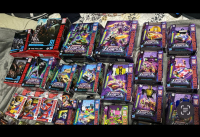 Hasbro TRANSFORMERS LEGACY EVOLUTIONS chose your autobot or decepticon!