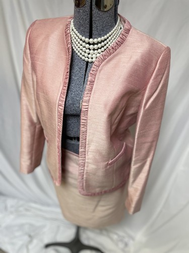 NEW Kasper Skirt Suit Size Petite 10P Two piece set 31X23 Pink Shine Pockets - 第 3/24 張圖片