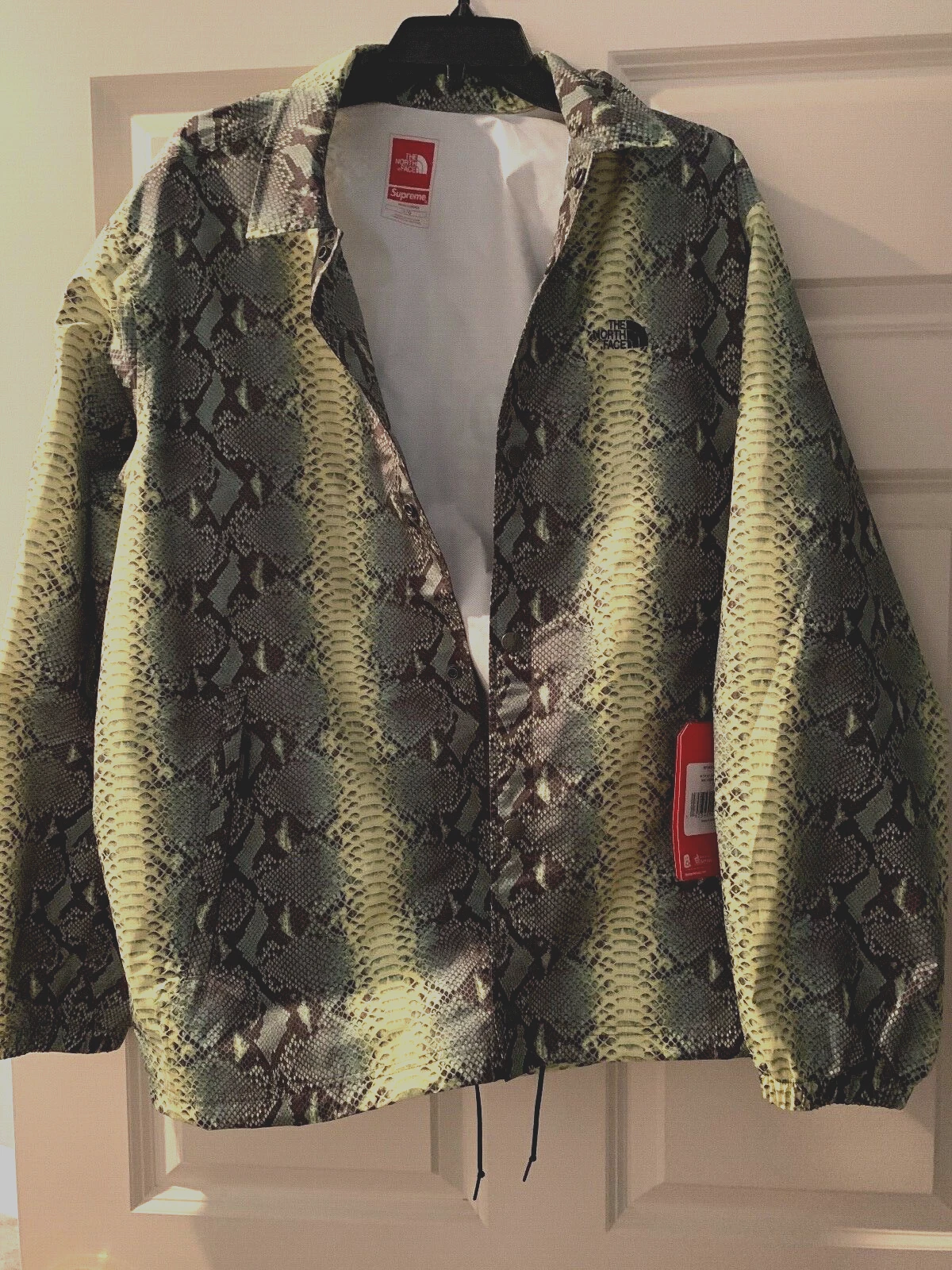 VESTE SUPREME THE NORTH FACE SNAKE PEAU TAPÉE COACHES VERTE LARGE NEUF AVEC ÉTIQUETTES