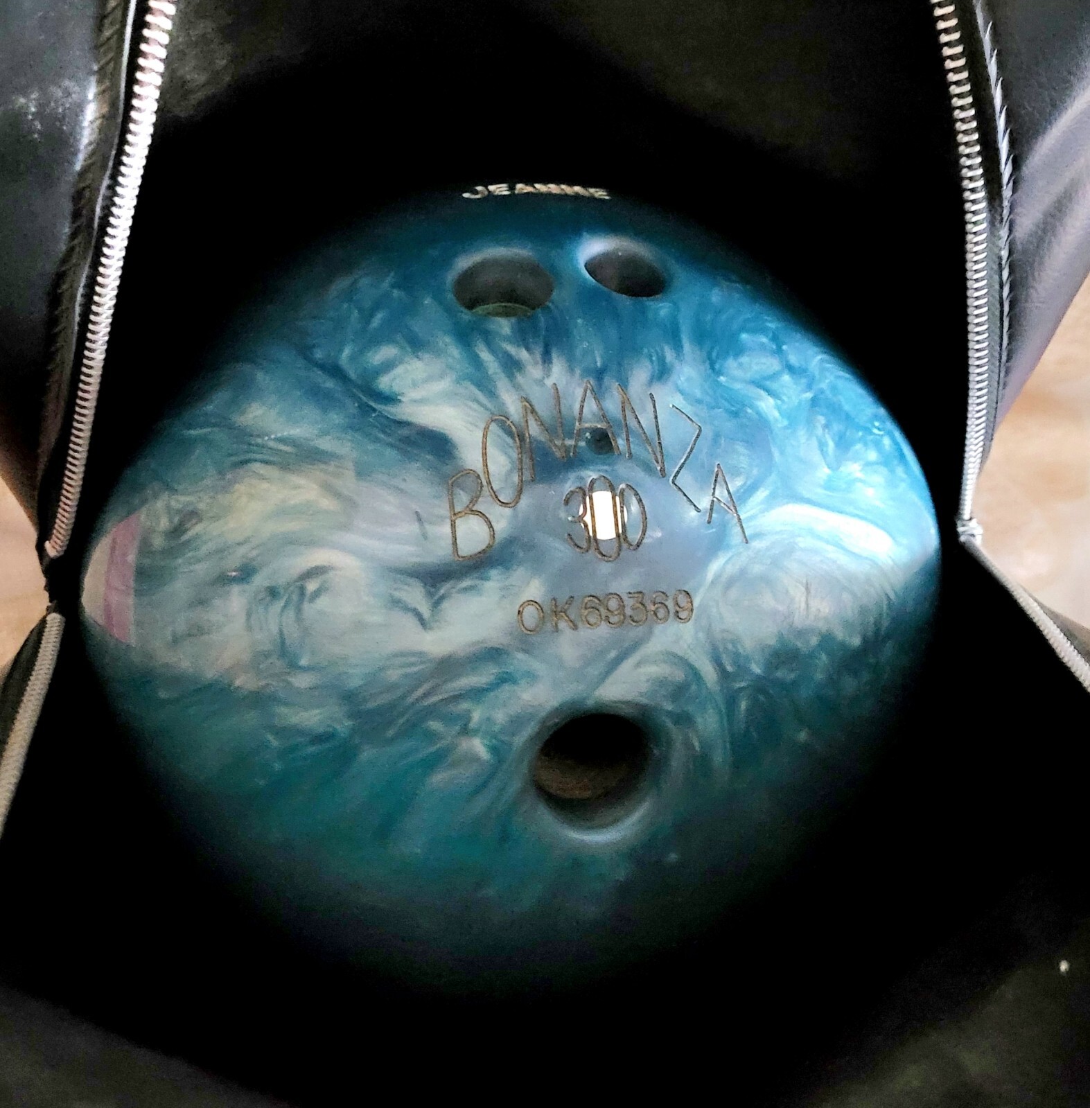 Vintage Bonanza Bowling Ball Blue Teal Retro 