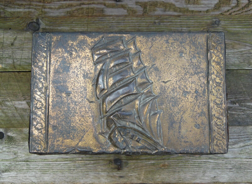 Vintage Wood Brass Faced Hammered & Embossed Finish Ship Embossed Treasure Chest - Picture 2 of 24