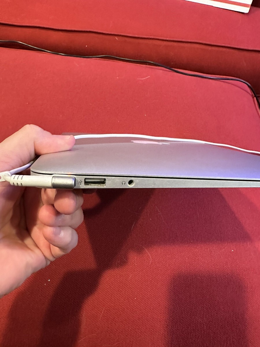 Apple MacBook Air 13 Apple MacBook Air 13