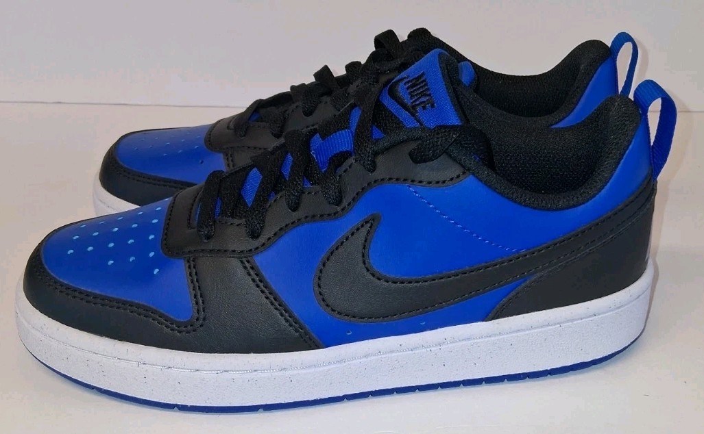 Nike Court Borough Low Recraft  Youth Sneakers Size 5Y. Box Has Cosmetic Damage