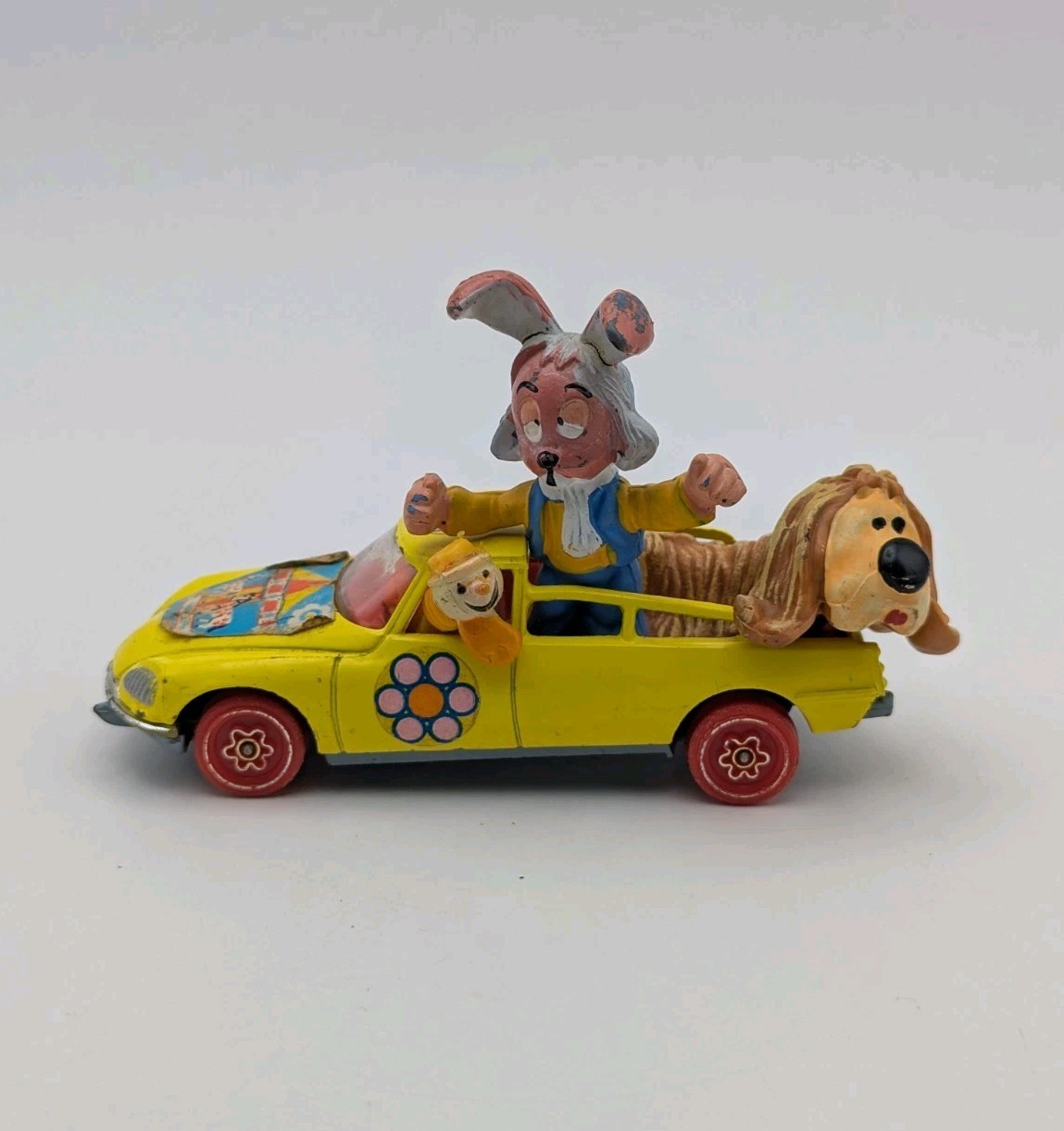corgi 807, Dougals Car - Free Price Guide & Review