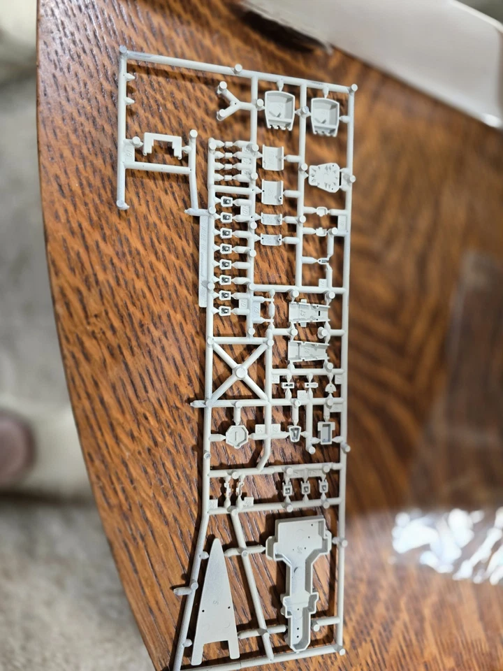 Pre Owned Vintage Matchbox Admiral Graf Spee 1/700 open box Box Dented - Image 4 of 4