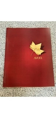 Avon 1980 Jewelry Folio Catalog Cultured Pearls Beads Chains Chesterfield
