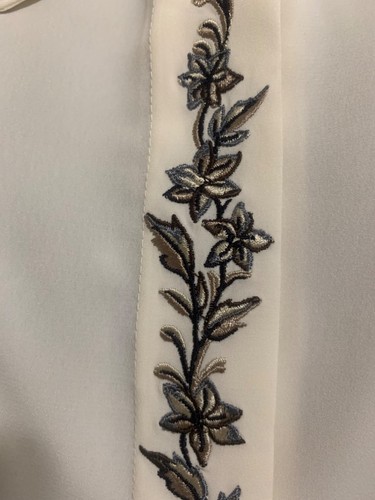 Camicia donna avorio nuova taglia 24W bottoni ricamati fiori vintage anni 90 - Foto 2 di 13