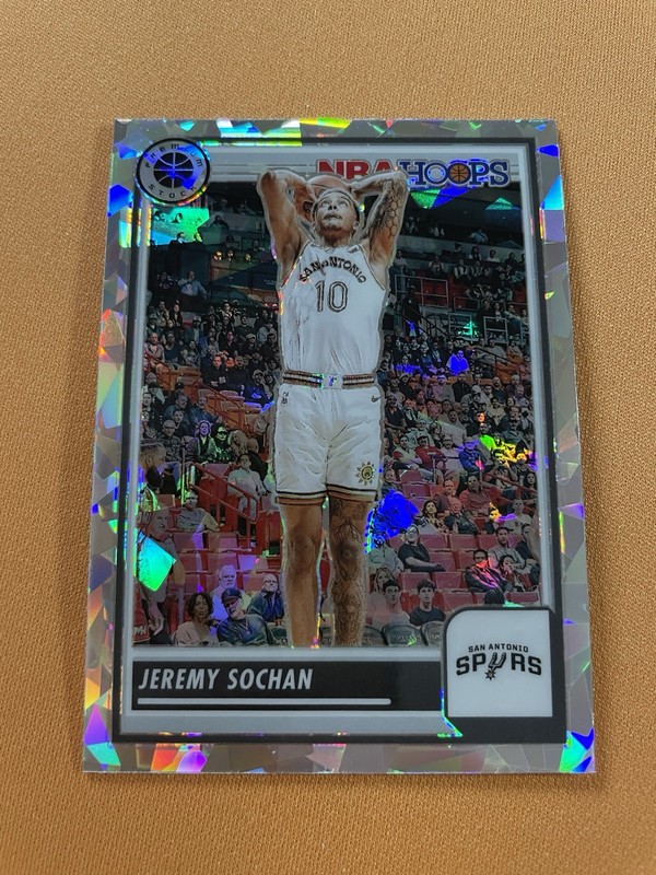 2023-24 Panini NBA Hoops Premium Stock Jeremy Sochan Cracked Ice Prizm #34