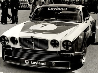 Foto Rennfahrer John Fitzpatrick, Tim Schenken, Jaguar XJ - 11421175