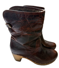 UGG Australia Lynnea II Leather Clog Boots Leather Fold Sheepskin Lined Size 8
