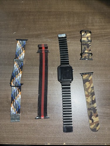 Apple Watch Series 3 42mm Aluminium Case with Sports Band - Space Gray/Black - Photo 10 sur 10