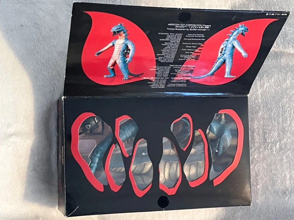 Figura Medicom Toy RAH220 Real Action Heroes Kamen Rider #29 Shocker Tokageron Foto 2 de 4