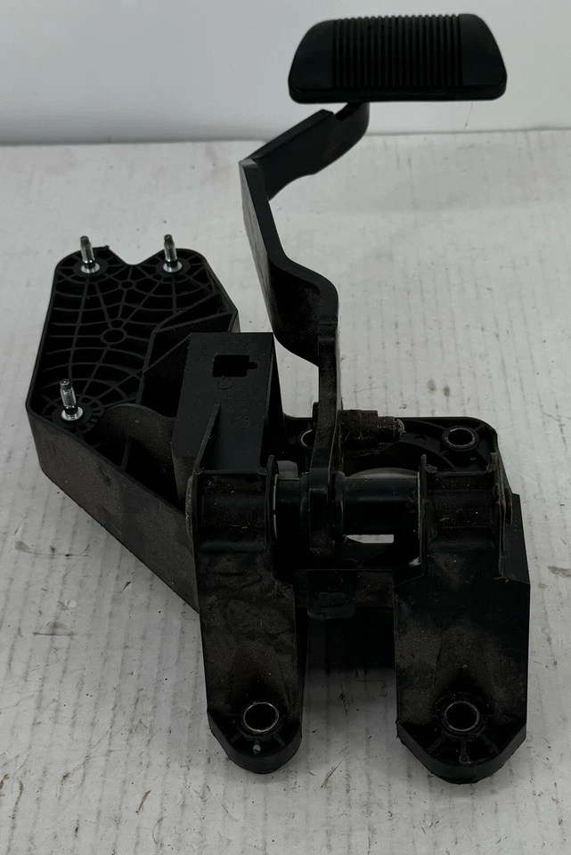 Dodge Grand Caravan Chrysler Town Country 08 - 16 педаль тормоза в сборе 4721922AF - Изображение 4 из 4