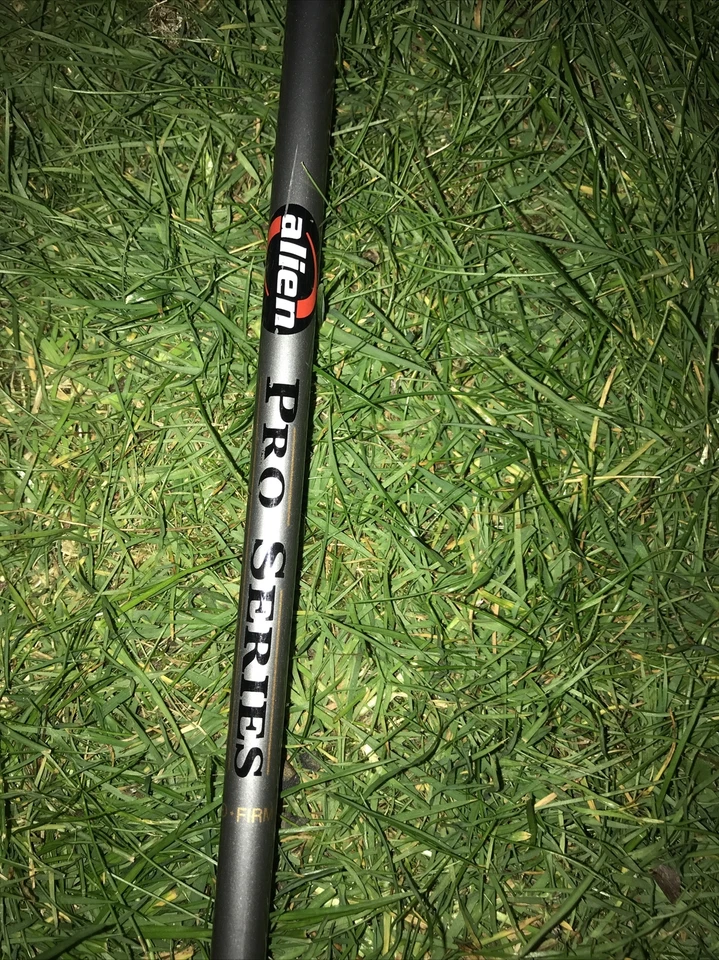 Alien Pro Series Golf 8 iron Bi Metal 100% Low Torque Graphite Good Grip & Cond - Image 3 of 4