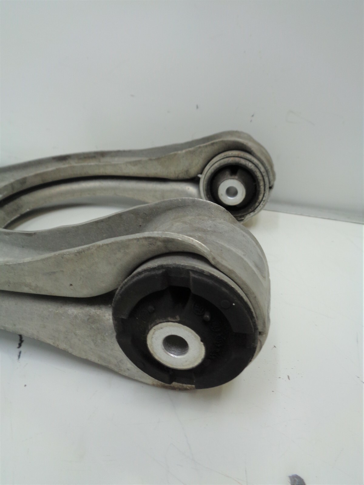 A2303302607 Control Arm MERCEDES SL R230 Front Right Upper Wheel 