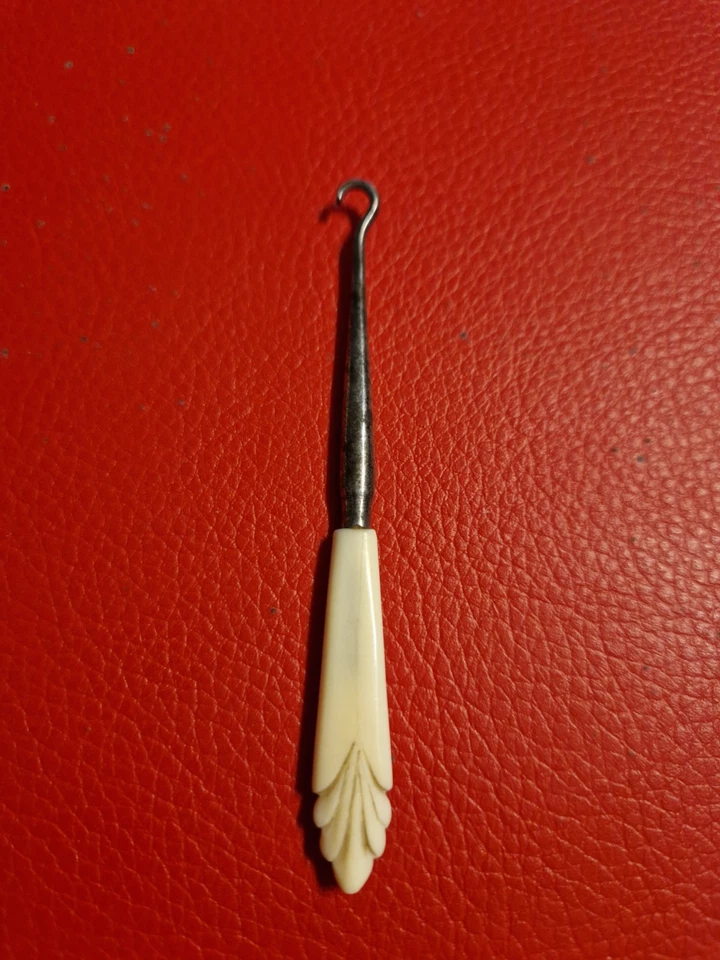  ancien crochet de bottine en os  XIXème - Photo 2/2