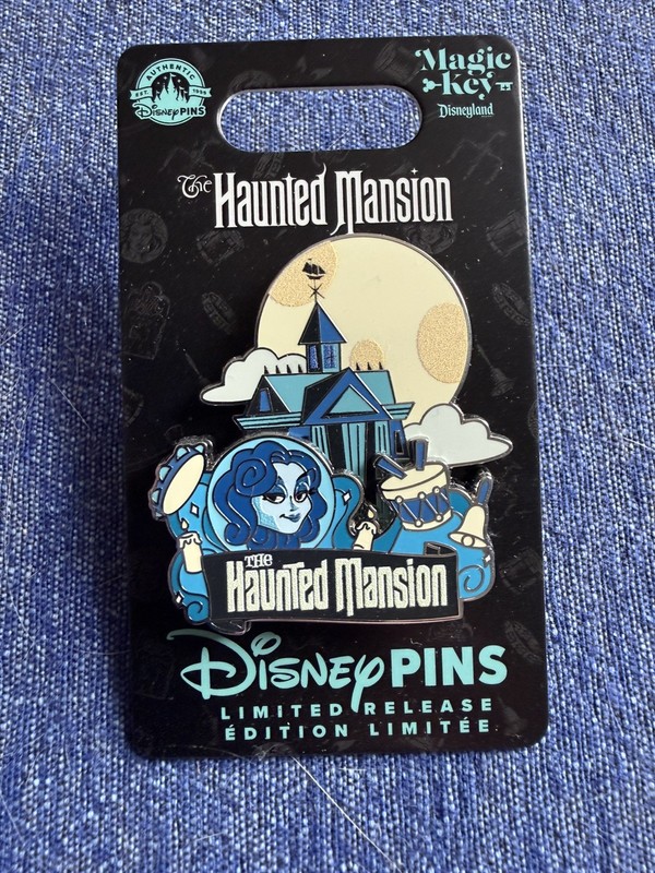 Disneyland Haunted Mansion Madame Leota Magic Key Limited Release Pin