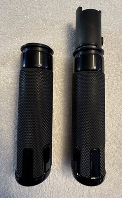 Harley Davidson Switchback Hand Grips Part Number: 56100564
