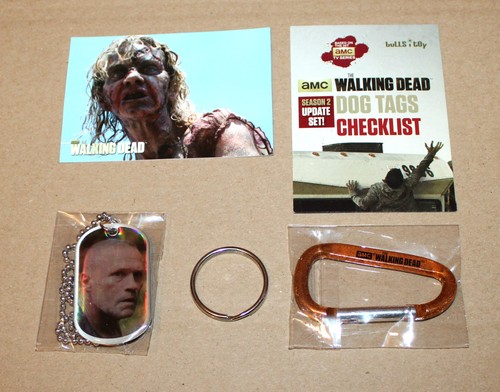 The Walking Dead Merle Dixon FOIL Dog Tag & Sticker / Aufkleber - Bild 1 von 3