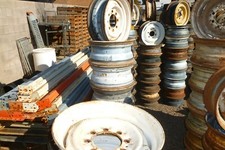 Chevrolet 16.5 Metal  Wheel 8 Lug Rim. Pattern  8 On 6 128-165.1