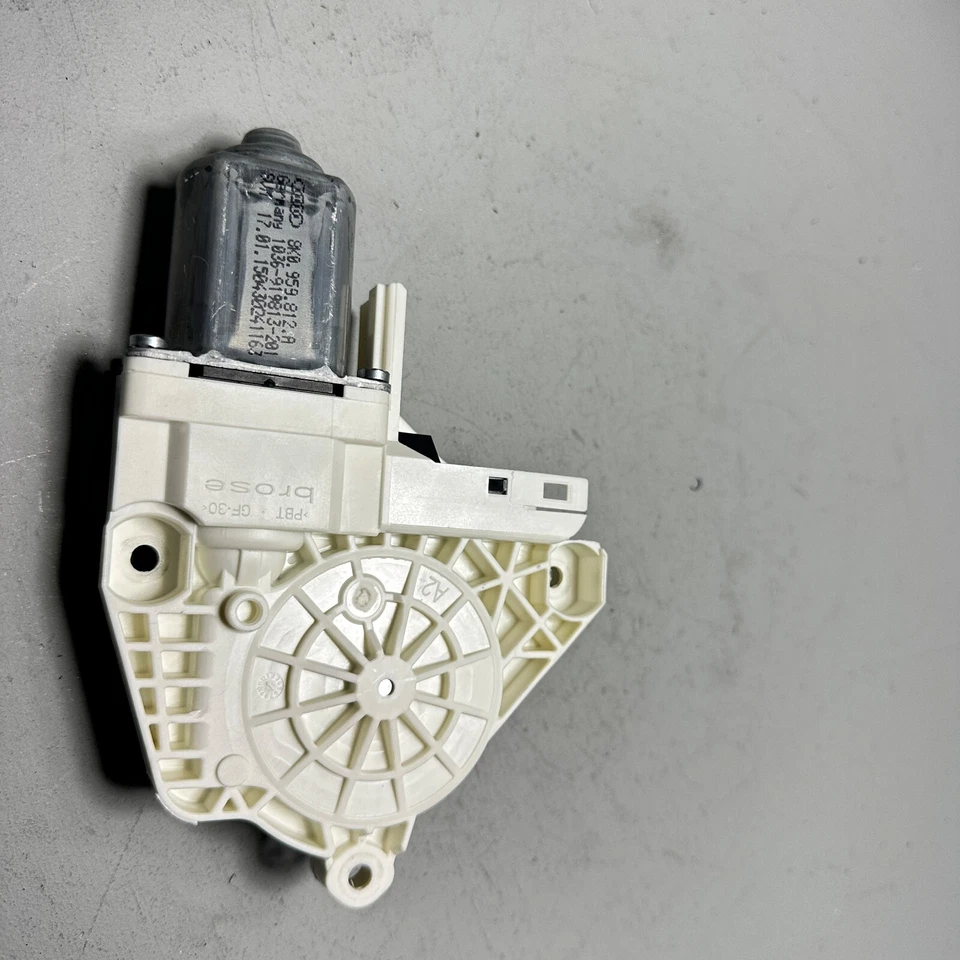2013-2018 Audi S6 Rear Right Passenger Door Window Regulator Motor OEM - Image 3 of 4