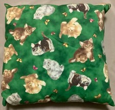 Cuscino gatto verde