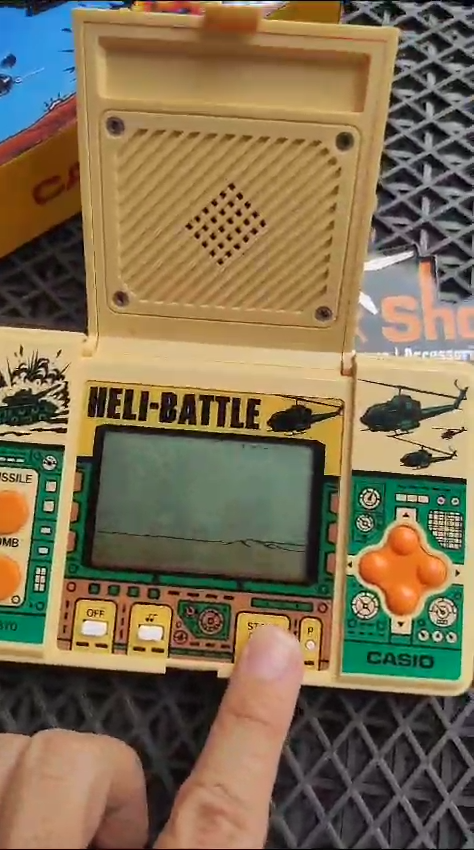 CASIO CG-370 HELI BATTLE - ELECTRONIC HANDHELD GAME RARE VINTAGE