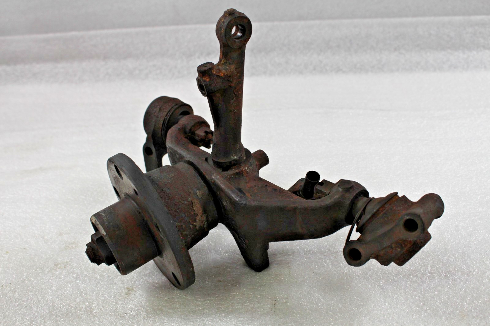 Ferrari 308, LH, Left, Front Spindle Knuckle w/ Hub, Used, P/N 115965, 115966