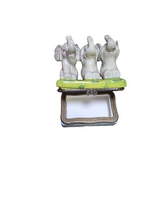 Small Three Elephant Trinket Box Vintage With Baby Elephant 