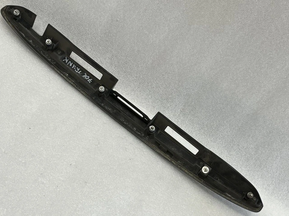 2006 2007 2008 2009 LEXUS RX400H RX350 TAIL FINISH PANEL CHROME TRIM BLUE 8R7 - Image 3 of 4