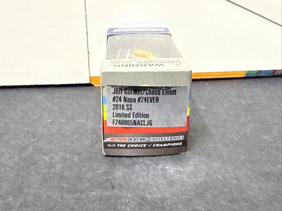 Jeff Gordon/Chase Elliott #24 2016 NAPA 24Ever 1/64 Lionel diecast nuevo Foto 4 de 4