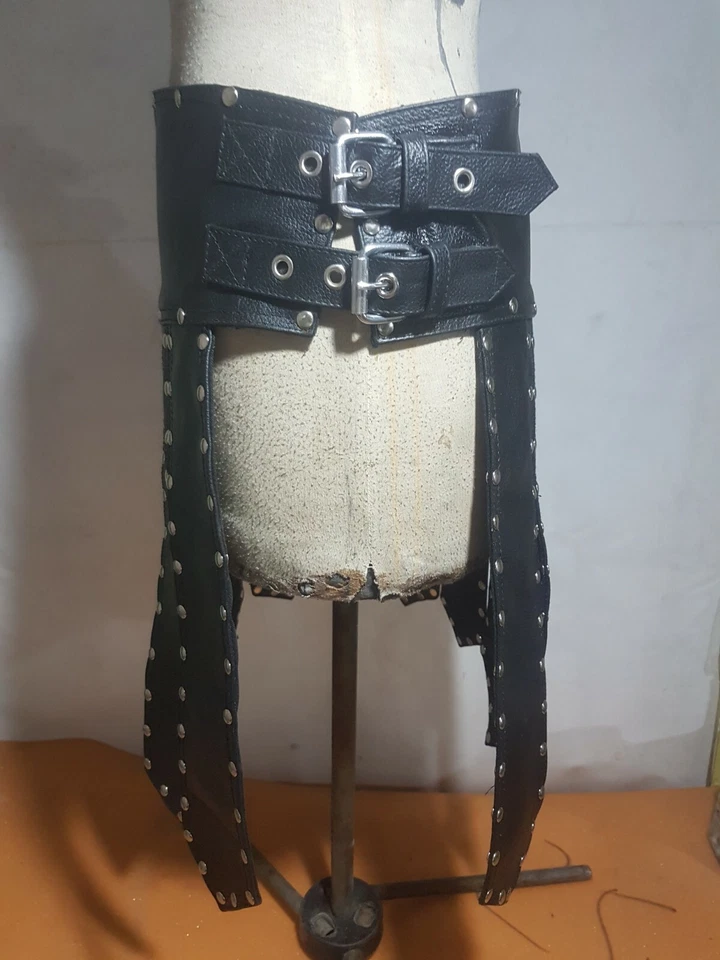 Hombre Vaca Real Cuero Negro Gladiador Romano Kilt Club Ropa LARP Nuevo Diseño Foto 4 de 4