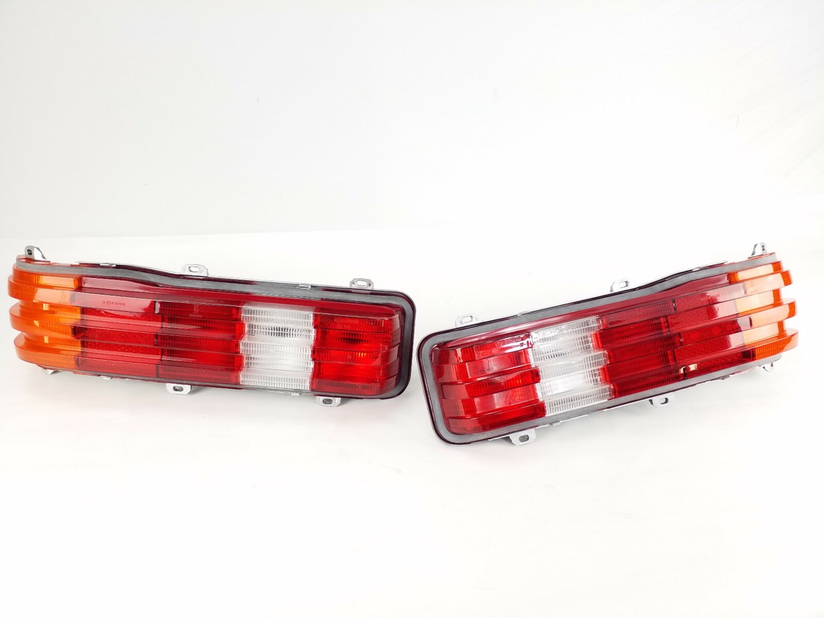 メルセデス (230E)W123 リア右テールライト 53240R3 OEM メルセデス (230E)W123 リア右テールライト 53240R3 OEM
