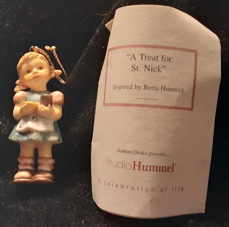Vintage Berta Hummel Goebel Christmas Ornament A Treat For St Nick Set 11/ 96045