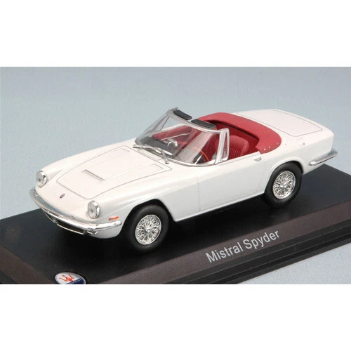 Articoli di modellismo statico WhiteBox per Maserati