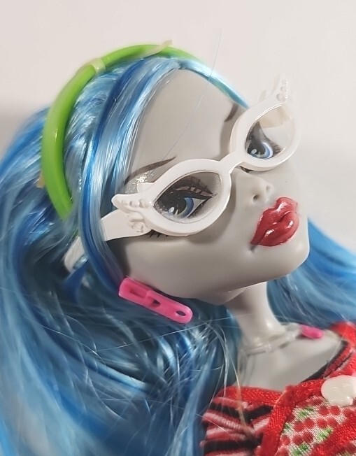 2010 Monster High GHOULIA YELPS doll 1st Wave 100 MINT Complete Pet