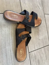 Coach And four Women's Tucano Sandals Flat Sz 9 Black Tan