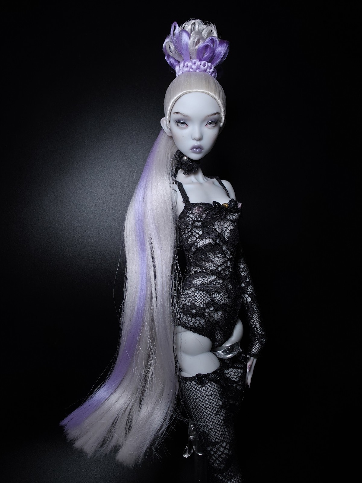 Robe Ooak Couture pour poupée Popovy en soie sauvage et dentelle artisanale