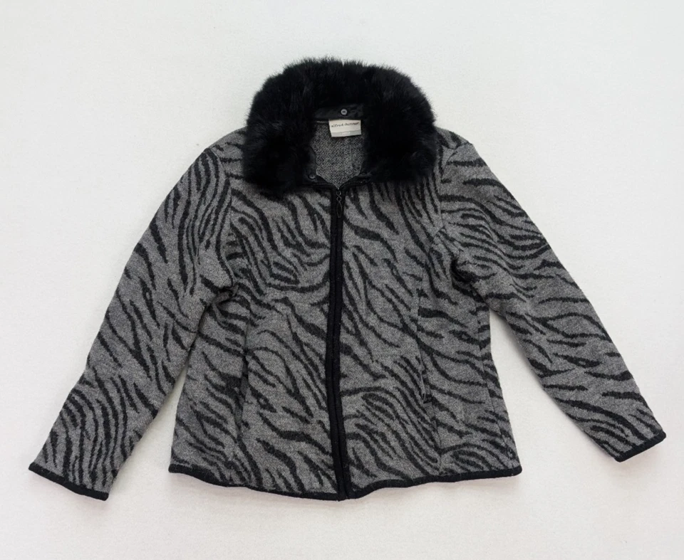 Suéter para mujer Alfred Dunner talla PL gris animal cremallera completa cárdigan cuello de piel Foto 2 de 4
